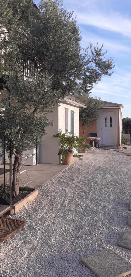 Appartement Mas Vincent à La Fare-les-Oliviers Extérieur photo
